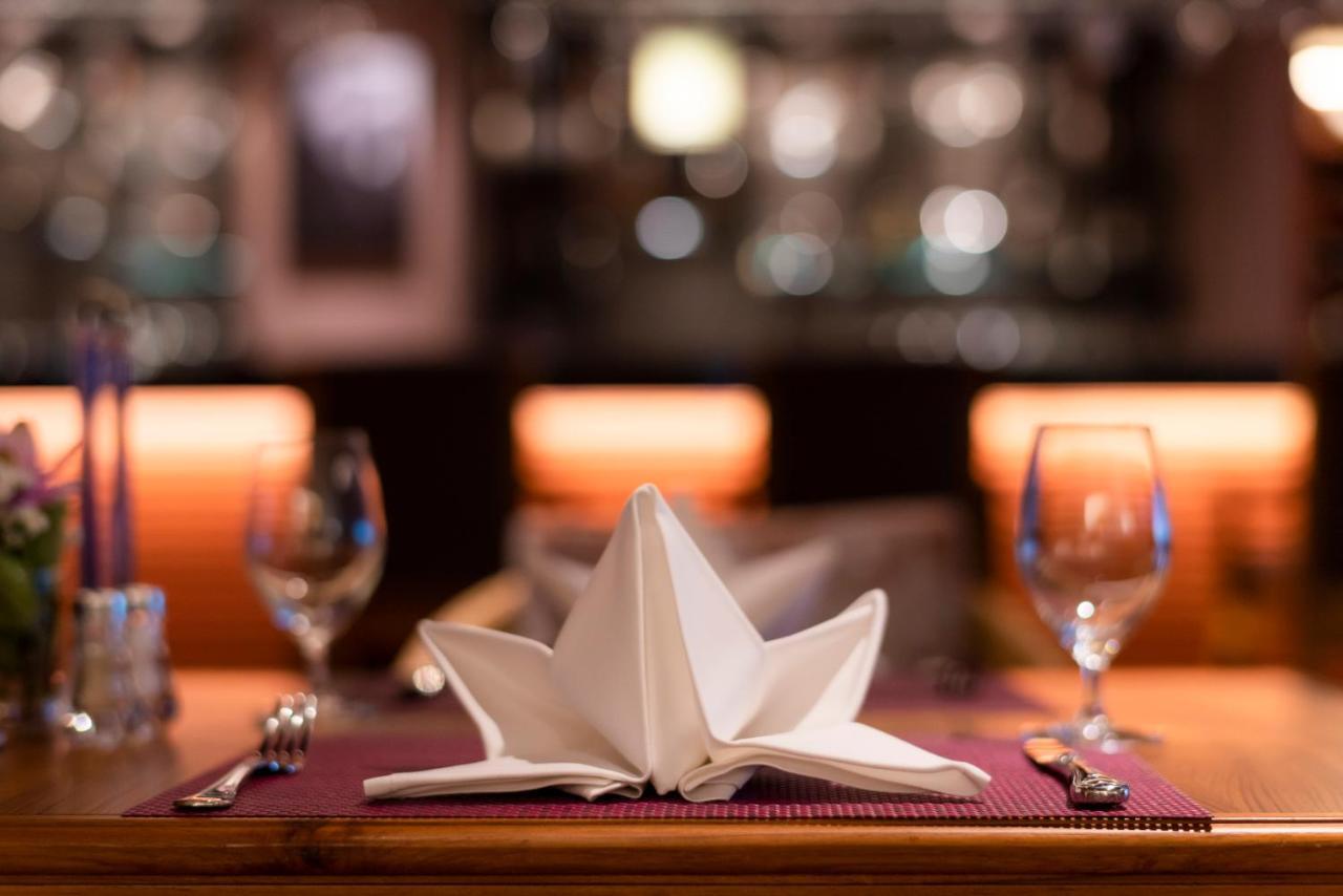 The Empress Premier Chiang Mai - Sha Extra Plus Eksteriør bilde A folded napkin