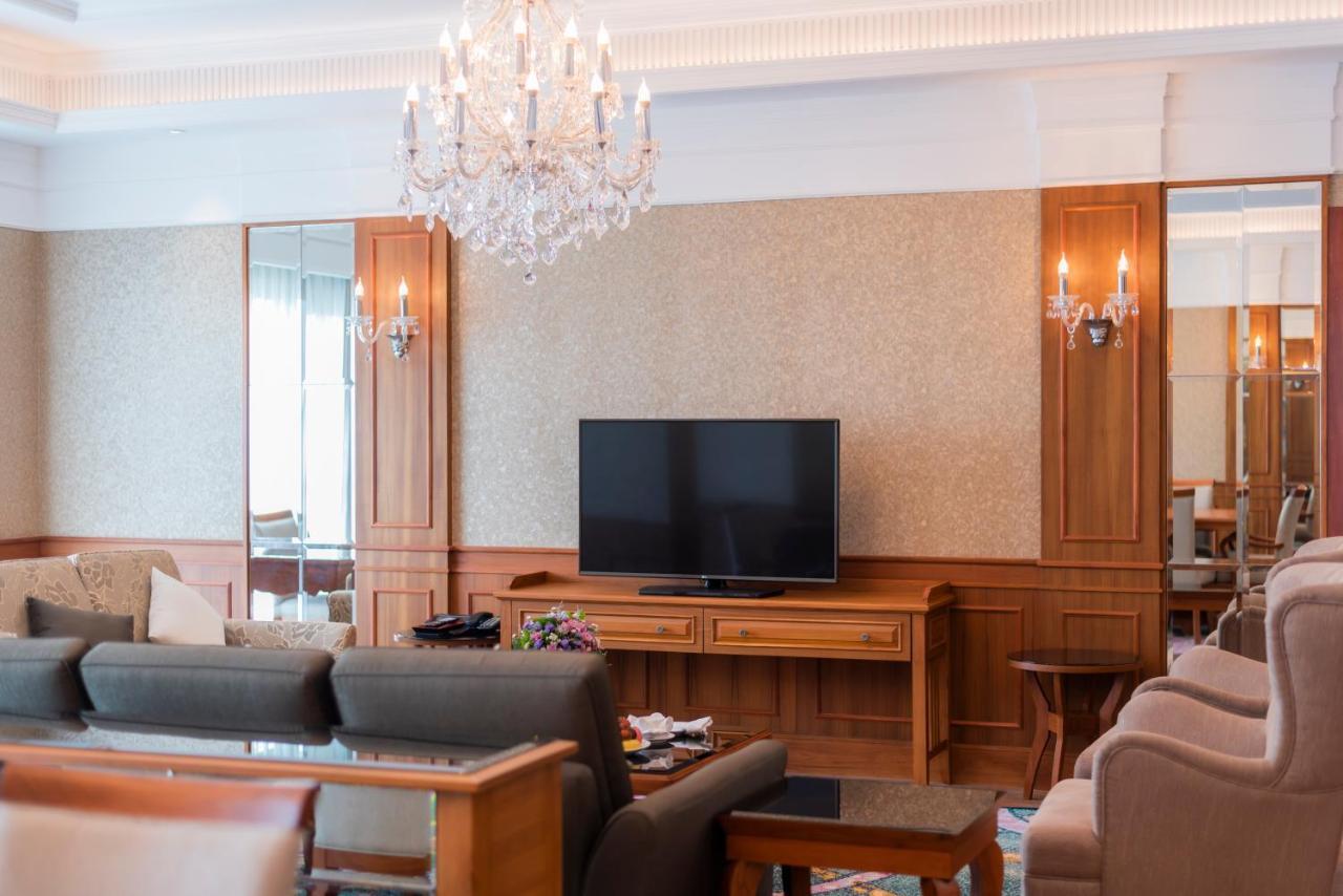 The Empress Premier Chiang Mai - Sha Extra Plus Eksteriør bilde A living room in a condominium